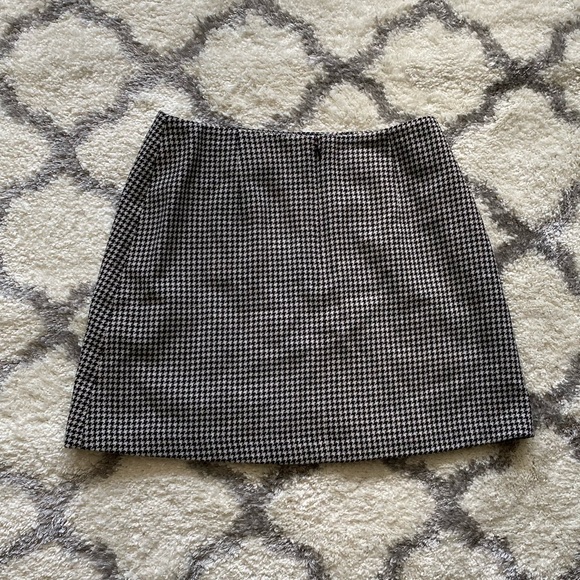 Vintage 90’s Express wool houndstooth mini skirt - Picture 2 of 8